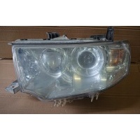 Фара левая переднее mitsubishi 8301a877