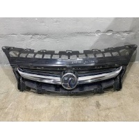 Решетка радиатора Opel Astra J 2010 - 2012 13387218