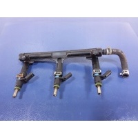 Audi a8 d4 3.0 tfsi накладка впрыска 06e133681l