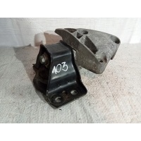 Renault лапа двигателя 8200072652