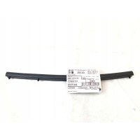 Volkswagen jetta 18 - уплотнитель капота передняя 17a823707