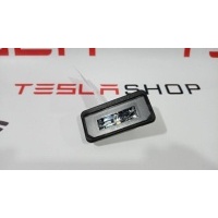 Подсветка номера Tesla Model X 2017 1034341-00-B