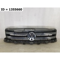 Решетка радиатора Volkswagen Tiguan I Рест. (2011-2016) 5N0853651J 9B9