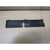Накладка декоративная VAG Cordoba (1993 - 1996) 051906467