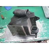 Корпус воздушного фильтра Audi A6 1996 4a0129607