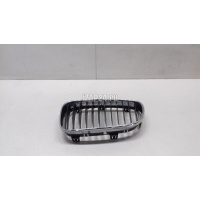 Решетка радиатора левая BMW 1-serie E87/E81 (2004 - 2011) 51137179655