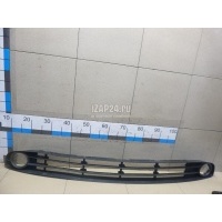 Решетка в бампер центральная Renault Scenic II (2003 - 2009) 8200140331