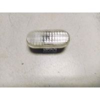 Повторитель на крыло белый Renault Clio II/Symbol (1998 - 2008) 8200394531