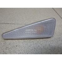 Повторитель на крыло правый белый Renault Symbol II (2008 - 2012) 8200602765