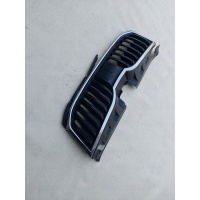 Хромированная в решетка передняя skoda октавия iii 3 5e0853653a