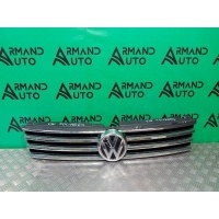 решетка радиатора Volkswagen Touareg 2 2014-2018 7P6853651LZLL, 7P6853651L