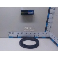 Уплотнитель двери Renault Duster 2012 808321867R