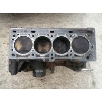 Blok двигателя renault 1.4 1.6 16v 061875