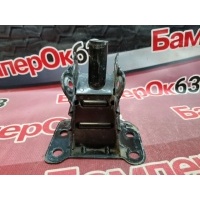 кронштейн усилителя бампера Audi A3 8P 2004 8P0807134A
