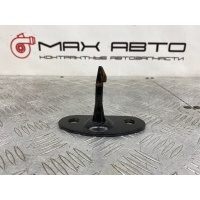 ответная часть фиксатора спинки Volkswagen Touareg 7L6, 7L7, 7LA 2003 (2002-2010) 7L0886161E, <strong>-Б/У Детали сняты с АВТОМОБИЛЯ</strong>