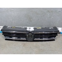 Решетка радиатора Volkswagen Tiguan 2 5NA853651BZLL