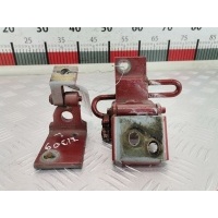Петля двери передней левой Audi A4 B5 (-) 1995 8D0831411A