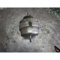 Подушка крепления двигателя Volkswagen Passat 1999 8d0199379g