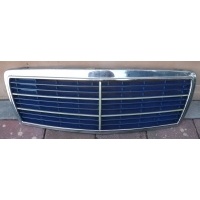 Мерседес w202 2028880323 решетка радиатора рестайлинг