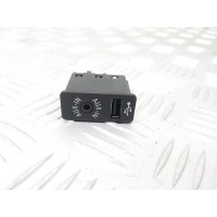 Разъем AUX / USB BMW 2 F45/F46 2017 84109266607