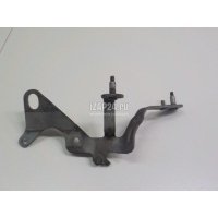 Кронштейн (сопут. товар) VAG Polo Classic (1995 - 2002) 030103388H