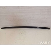 Молдинг стекла лобового Mercedes C W203 2004 A2036983198