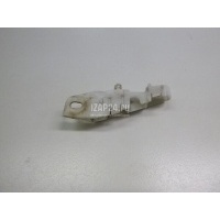 Кронштейн переднего бампера правый Mitsubishi Grandis (NA#) (2004 - 2010) MR996570