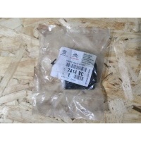 Заглушка (решетка) в бампер задний Peugeot 308 1 2007 7414VC