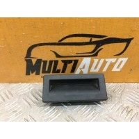 Кнопка крышки багажника Volkswagen Polo 5 2009-2020 3V0827566