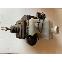 Насос тормозной mitsubishi pajero iii 3.2 mr977461