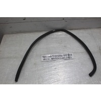 Уплотнитель Toyota Corolla EE102 1991-2002 68152-13030
