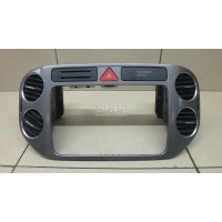 Рамка магнитолы VAG Tiguan (2007 - 2011) 5N0858069AXVZ
