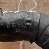 Патрубок (трубопровод, шланг) Audi Q3 2016 5N0122101AL