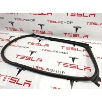 уплотнитель двери задний правый Tesla Model S 2015 6009586-00-I