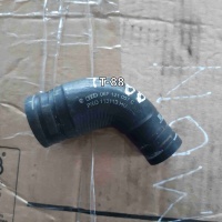 Патрубок (трубопровод, шланг) Volkswagen Passat 2008 06F121057C