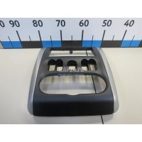 Накладка декоративная Nissan Almera (G15) (2013 - 2018) 682604AA0B