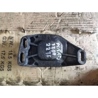Кронштейн двигателя Volkswagen Passat B5 2002 atj,8d0199335
