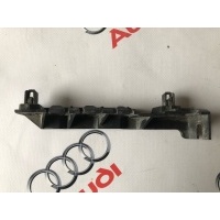 Крепления ( кронштейн ) крыла Audi S8 D4 2013 4H0807283