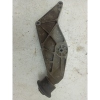 Кронштейн двигателя Volkswagen Passat B5 1996-2005 8d0199343d