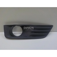 Решетка в бампер правая Ford Focus II (2005 - 2008) 1337347