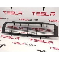 Решетка декоративная основного радиатора (передний бампер) Tesla Model S 2020 1058022-00-B