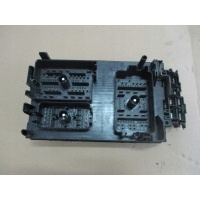 Блок предохранителей 13318781 astra iv j