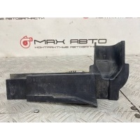 Дефлектор радиатора Mazda Demio 1 DW5w 2001 (1996-2002) D267614V1, <strong>-Б/У Детали сняты с АВТОМОБИЛЯ</strong>