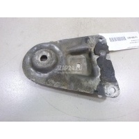 Кронштейн передней балки VAG Superb (2002 - 2008) 8D0399542B