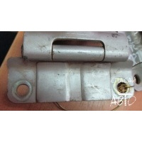 Петля багажника Mitsubishi L200 (K6,K7) 1996-2006 MR143216