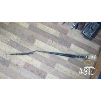 Поводок стеклоочистителя передний правый Mitsubishi Colt (Z3) 2003-2012 MN145992