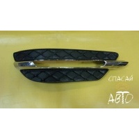 Решетка в бампер Mercedes-Benz W204 2007-2015 A 204 880 32 24