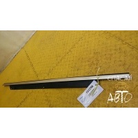 Накладка стекла заднего левого (бархотка) Audi Q7 (4L) 2005-2015 4L0 853 763 A2ZZ