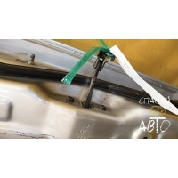 Ограничитель двери Nissan Murano (Z50) 2004-2008 82430-CA01A