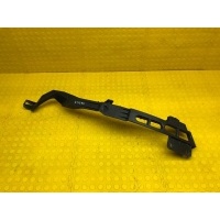 Кронштейн бампера Opel Astra J 13368882